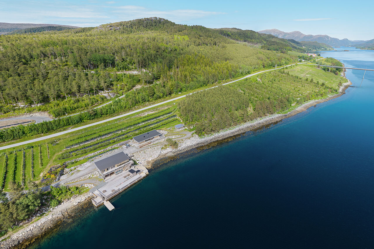 Bilde av Torset Bondegård og Kallhammarrampen i Aure kommune. 